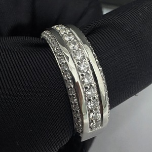 แหวนเพชรทรงกลม 1.70 กะรัต ดีไซน์หรูหรา ทองคำขาว 14K เครื่องประดับชั้นดีสำหรับงานหมั้นและงานแต่งงาน - Product Image 5