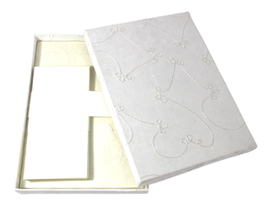 Cartella di Presentazione Camelon Exports Formato <span class=keywords><strong>A4</strong></span> <span class=keywords><strong>in</strong></span> Carta Riciclata Fatta a Mano con Design Ricamato per Uso Ufficio dal Rajasthan - Product Image 2