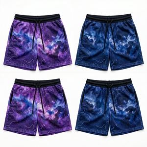 Shorts en maille à motif graphique topographique Cosmic Galaxy Nebula personnalisé pour hommes, shorts d'entraînement de basket-ball par sublimation - Product Image 1
