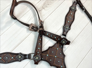 Ensemble de bride et de collier de poitrail en cuir noir de luxe pour cheval, avec conchos en cristal, rênes, équipement et accessoires pour chevaux - Product Image 4
