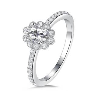 Anillo de Compromiso y Boda de Plata 925 con Diamante Cultivado en Laboratorio, Diseño Aurora Grace, Luna Royale, Halo Ovalado, Brillo Marfil, Regalo de Aniversario - Product Image 1