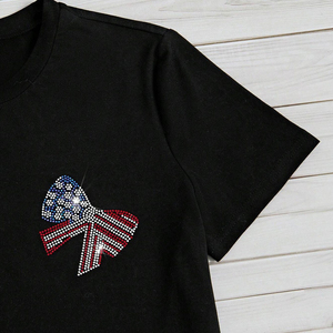 T-shirt graphique noir à nœud en strass pour femme, col rond, manches courtes, coupe classique, tissu personnalisé écologique, séchage rapide, respirant - Product Image 5