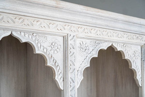 Vitrina de Madera Artesanal Tallada, Estantería con Acabado Blanco, Mueble de Almacenamiento Abierto para Sala de Estar, Decoración del Hogar - Product Image 3