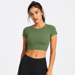 Top corto suave para mujer que ofrece un ajuste cómodo, una forma moderna y un atractivo elegante, ideal para atuendos diarios y conjuntos informales. - Product Image 1
