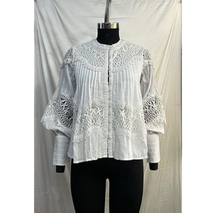 Chemise à col unique en dentelle pour femme, design unique, look royal pour toutes les occasions. Achetez directement auprès du fournisseur en gros. - Product Image 1