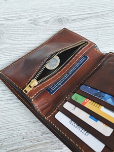 Cartera Clásica de Cuero Genuino de Grano Completo para Hombre, con Logotipo Personalizado, Tarjetero de Cuero Vacuno Auténtico, Modelo LTW-0169 - Product Image 2