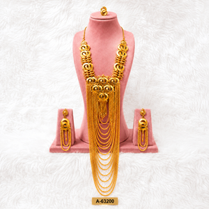 Ensemble collier et boucles d'oreilles à pampilles en zircon doré pour femmes, bijoux de mariage tendance, alliage de zinc plaqué or 24 carats A-63200 - Product Image 1