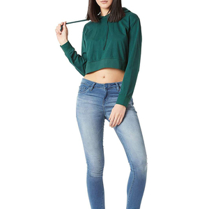 Sweat-shirts à capuche courts élégants pour femmes, design pull-over, coupe classique, en molleton doux, vêtements décontractés pour l'hiver et l'automne. - Product Image 1