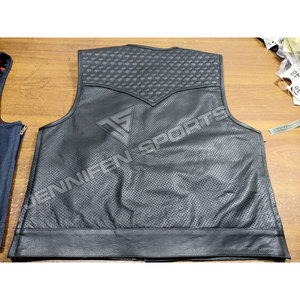 Chaleco de Motociclista de Cuero Genuino para Hombre, Ajuste Personalizado, Chaleco Urbano de Cuero Real con Costuras Premium - Product Image 2