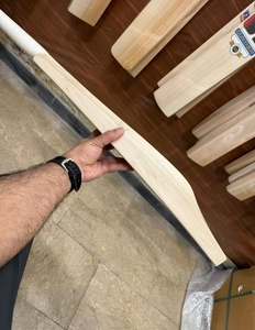 Batte de cricket en saule anglais de qualité supérieure, fabriquée à la main avec les meilleurs matériaux, emballage premium. - Product Image 3