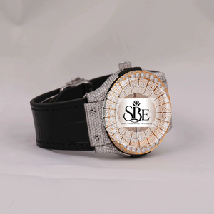 Reloj de Lujo con Diamantes, Caja Redonda de Acero Inoxidable, Números Romanos Analógicos, Correa de 20 mm, Cierre de Mariposa, Movimiento de Cuarzo - Product Image 4