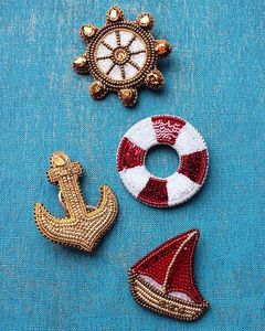 Broche de lujo hecho a mano con cuentas bordadas, elegante broche para vestido, joyería de moda a precio económico. - Product Image 3