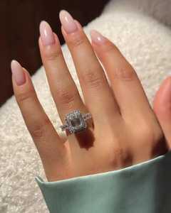 แหวนเพชรทรงเอเมอรัลด์ 1.50 กะรัต ผลิตตามสั่ง (OEM) ทองคำแท้ 10K 14K 18K พร้อมวงแหวนนิรันดร์ ชุดเจ้าสาว ขายส่งจากผู้ผลิต - Product Image 4