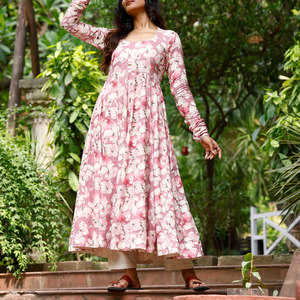 Vestido Largo Estampado Floral para Mujer, Tela Transpirable, Material Suave y Cómodo, Ropa Casual de Moda para Mujer - Product Image 1