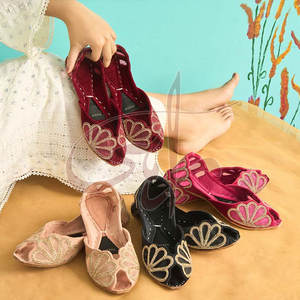 Calzado Khussa para Mujer de Primera Calidad, Antideslizante, Material Duradero, Color y Logotipo Personalizables, Venta al Por Mayor - Product Image 5