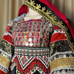 Fabricant professionnel de vêtements afghans Kuchi vintage sur mesure pour femmes, ensembles traditionnels tribaux afghans Kuchi pour femmes - Product Image 3