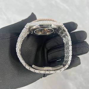 Montre-bracelet automatique tonneau de luxe moderne hip-hop en or rose avec moissanite glacée et verre saphir pour homme - Product Image 4