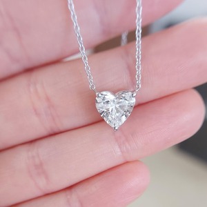 สร้อยคอเพชรรูปหัวใจ 2 กะรัต เพชรเลี้ยงในห้องปฏิบัติการ ทอง 14k ชุบโรเดียม ดีไซน์เรียบหรูสำหรับผู้หญิง รับรองโดย IGI - Product Image 4