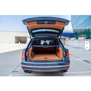 EN STOCK: Bentley Bentayga W12 SUV Usado, Transmisión Manual, Volante a la Izquierda, Interior Oscuro, Motor Turbo, Asientos de Cuero, Neumáticos R21 - Product Image 4