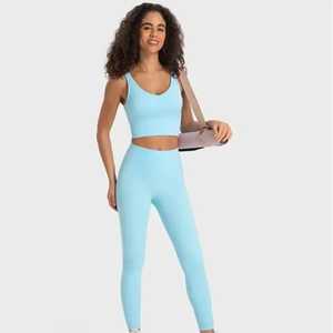 Ensemble de yoga pour femmes, couleurs unies simples, respirant, vêtements de sport et de fitness, ensemble 2 pièces pour le sport et la course à pied. - Product Image 6