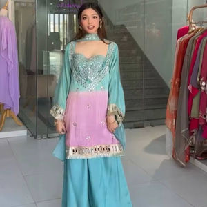 Conjunto de Kurti Sharara en azul agua y rosa de diseñador con dupatta |   Traje Étnico de Fiesta con Bordado Intenso - Product Image 1