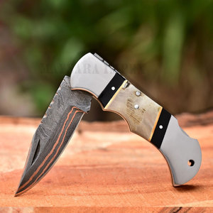 Navaja Plegable de Acero de Damasco con Patrón de Ondas de Cobre Hecha a Mano, Hoja Grabada, Mango de Madera, EDC, Caza, Camping, Supervivencia - Product Image 4