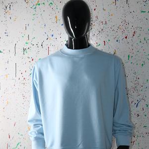 Sweat-shirt à col montant bleu ciel, 100% bleu marine, broderie appliquée, col large, fils fins - Product Image 1