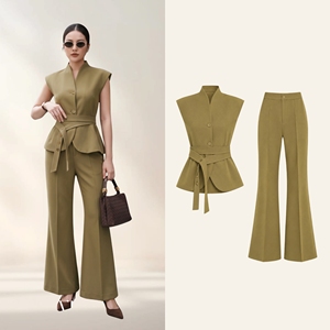 Conjunto de Pantalones de Oficina de Dos Piezas para Mujer, Top con Manga Corta y Cinturón, Pantalones Acampanados, Crema, Elástico, Spandex, Fabricante OEM ODM NELLY - Product Image 1