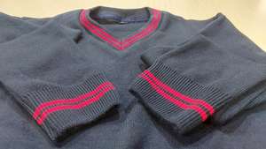 Venta Caliente de Fábrica, Uniforme Escolar de Alta Calidad con Logotipo Personalizado, Unisex, para Niños, de Punto Acrílico, Manga Larga, Cuello en V, Cómodo - Product Image 6