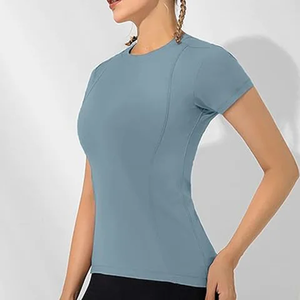 Camiseta deportiva blanca de poliéster 100% para hombre y mujer, sublimable, lisa, personalizada al por mayor, para gimnasio y correr. - Product Image 5