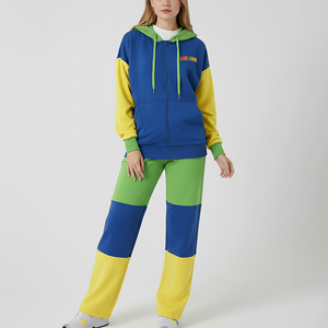 Ensemble de survêtement pour femme en molleton biologique de qualité supérieure, tissu durable, coton interlock haut de gamme, antibactérien, respirant - Product Image 3