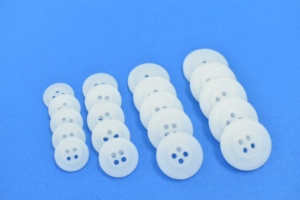 Best Selling Green PE <b>Button</b> with Mixed Color 4-Hole Resin Plastic <b>Buttons</b> with Various Sizes 13mm to 20mm Made in Vietnam - Product Image 5