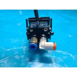 Medidor de Flujo Másico Térmico WISETEC WTDM-500 N1-2000-D24 Usado Como Está, Piezas de Equipos Semiconductores Legados - Product Image 5