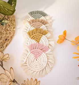 Posavasos de Macramé Tejido a Mano, Estilo Boho con Flecos, Tapete Largo de Algodón para Mesa, Ecológico, Aislante del Calor, Tamaño Personalizable - Product Image 1