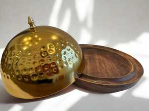 Morden Luxury Acacia Wood Serving Dishes With Brass Golden Lid Arabic Ramadan Serving Platter Islamic Home Decor for Eid Use - Product Image 2