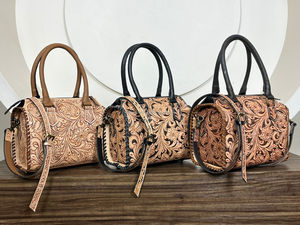 Nouvel arrivage de petits sacs rapides en cuir de vachette floral usiné à la main sac à main de voyage occidental sacs de sport en cuir véritable de style vintage - Product Image 5