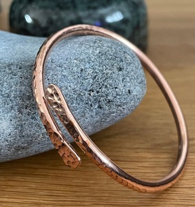 Antique <b>Copper</b> Cuff Bracelet Vintage Style Hammered Finish Unisex Fashion Jewelry <b>Copper</b> Alloy Bracelets <b>Bangles</b> - Product Image 2