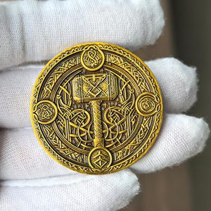 Moneta Commemorativa Personalizzata Guerriero Vichingo e Mjolnir - Design Intricato della <span class=keywords><strong>Mitologia</strong></span> Norrena con Iscrizioni Runiche (Moneta Singola) - Product Image 5