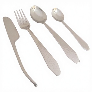 Juego de Cubiertos de Acero Inoxidable Forjados a Mano – Cubertería de Lujo Sostenible para Bodas, Campamentos, Eventos y Regalos - Product Image 1