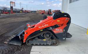 Chargeuse compacte autoportée KUBOTA SCL1000 2025 avec godet remis à neuf à prix réduit - Product Image 3