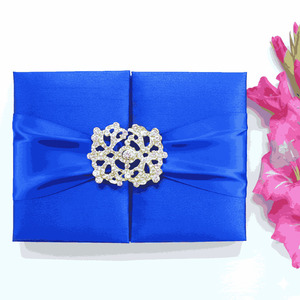 Caja de Invitación de Boda Plegable de Lujo en Azul Real, con Cinta de Satén, Broche de Cristal, Bolsillo para RSVP y Bandeja para Tarjetas de Invitación - Product Image 1
