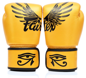 ถุงมือชกมวย MMA Fairtex รุ่น Custom Gold สำหรับมืออาชีพ - หนังแท้ สำหรับฝึกซ้อมคิกบ็อกซิ่ง ป้องกันการลื่น พร้อมสายรัด - Product Image 1