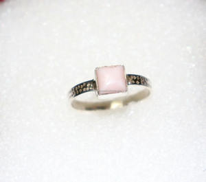 Elegant 925 Sterling Silver Hammered Gemstone Ring Handmade Pink <b>Opal</b> Jewelry for Women Natural Stone Main Stone <b>Gift</b> - Product Image 2