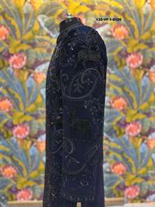 Sherwani Tradicional para Hombre con Cuello Mandarín, Diseño de Fauna Sombreada, Sin Arrugas, para Bodas Festivas, Base de Lachka TR Premium, con Cuentas Negras - Product Image 5