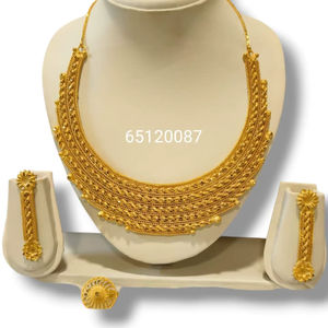 AWAIS HOUSE ของขวัญสำหรับผู้หญิงในโอกาสหมั้น แต่งงาน ครบรอบ หรืองานปาร์ตี้ ต่างหูทองชุบ 6 กรัม ดีไซน์ฮิปฮอป รูปทรงอินฟินิตี้ ประดับเพชร - Product Image 1