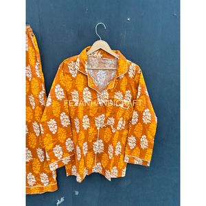 Conjunto de pijama de manga larga con estampado floral amarillo de algodón para mujer, ropa de dormir informal holgada de longitud completa de dos piezas con cuello vuelto - Product Image 5