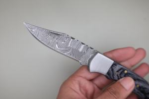 Cuchillo Plegable de Bolsillo para Camping, Hecho a Mano, de Acero de Damasco de Grado Industrial, con Mango de Madera, Hoja de Punta Caída, Personalización OEM/ODM - Product Image 2