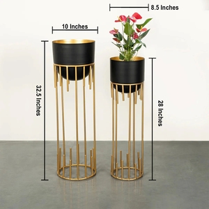 Supports à fleurs modernes en métal plaqué or avec pots noirs pour plantes d'intérieur, design circulaire, style minimaliste - Product Image 5