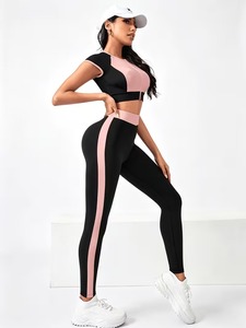 Conjunto de Top Corto con Cierre y Leggings de Cintura Alta para Mujer |   Conjunto Deportivo de Dos Piezas con Bloques de Color |   Traje Deportivo de Poliéster y Elastano - Product Image 3
