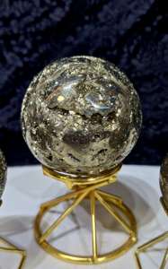 Sphère de Pyrite Naturelle du Pérou de Qualité Supérieure pour Décoration Intérieure, Énergie de Prospérité et Affichage Feng Shui – Disponible Mondialement - Product Image 6